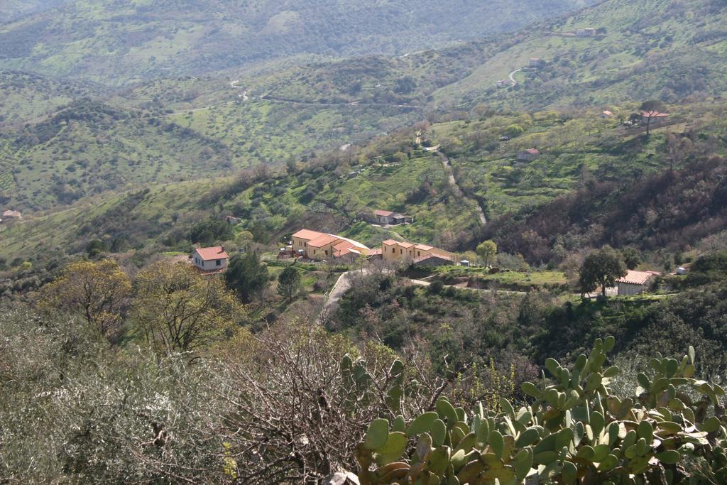 Villaggio Dei Balocchi Castelbuono  Ruang foto