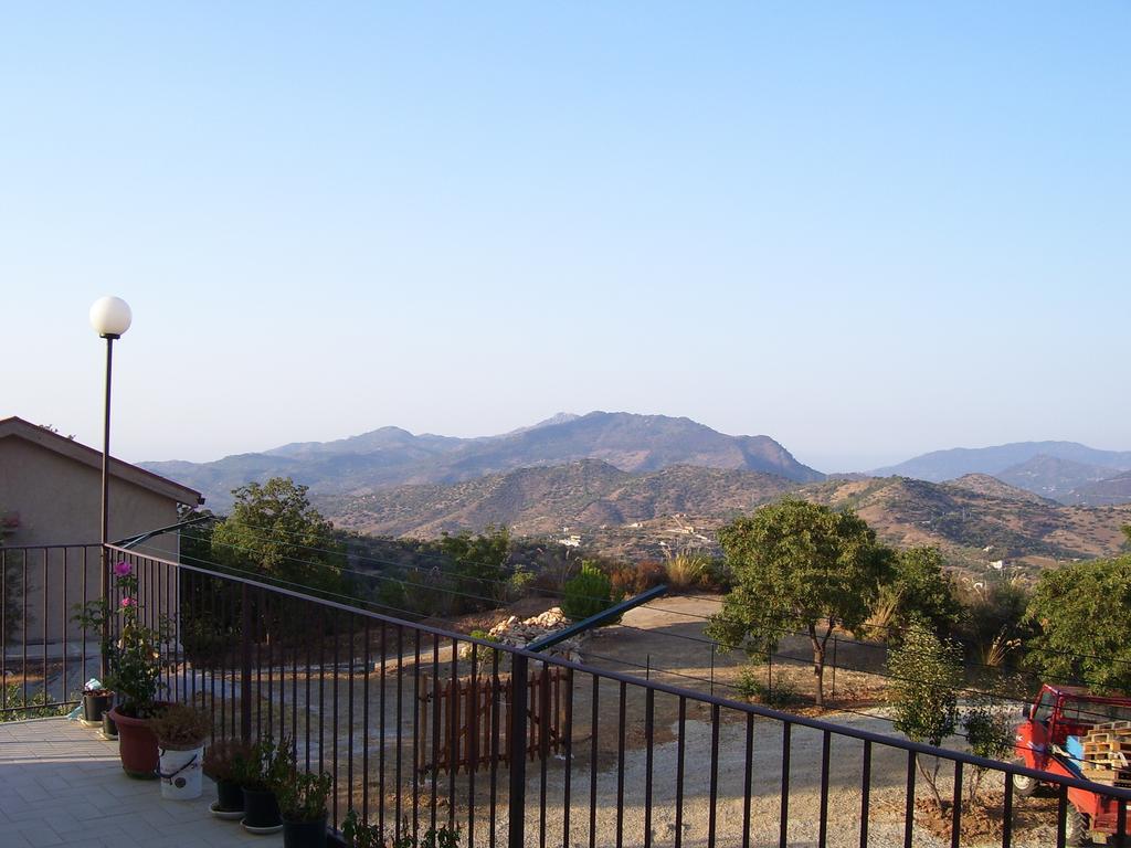 Villaggio Dei Balocchi Castelbuono  Ruang foto
