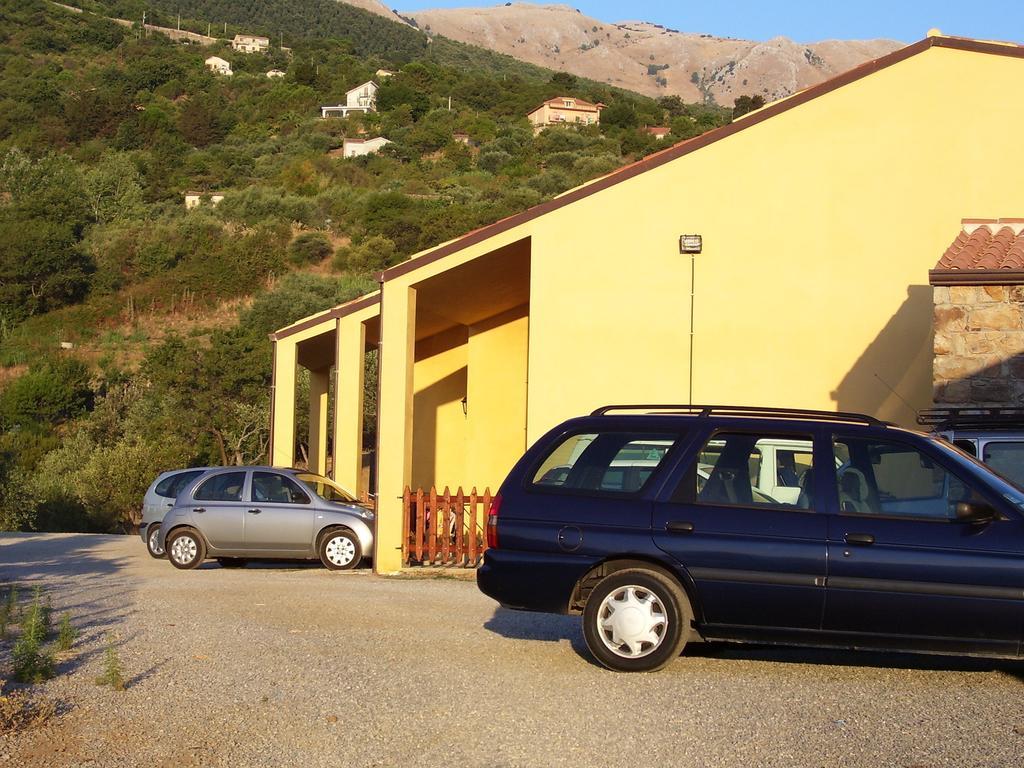Villaggio Dei Balocchi Castelbuono  Ruang foto
